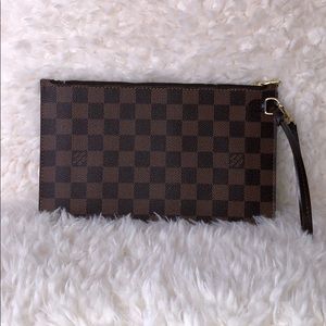 Authentic Louis Vuitton Neverfull Pouch